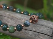 Armband med gröna pärlor av agat
